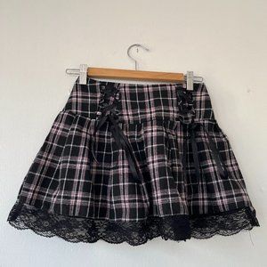 Plaid lace tie miniskirt